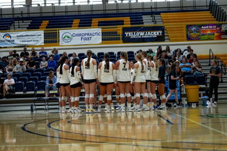 'Jackets Fall In Season Opener