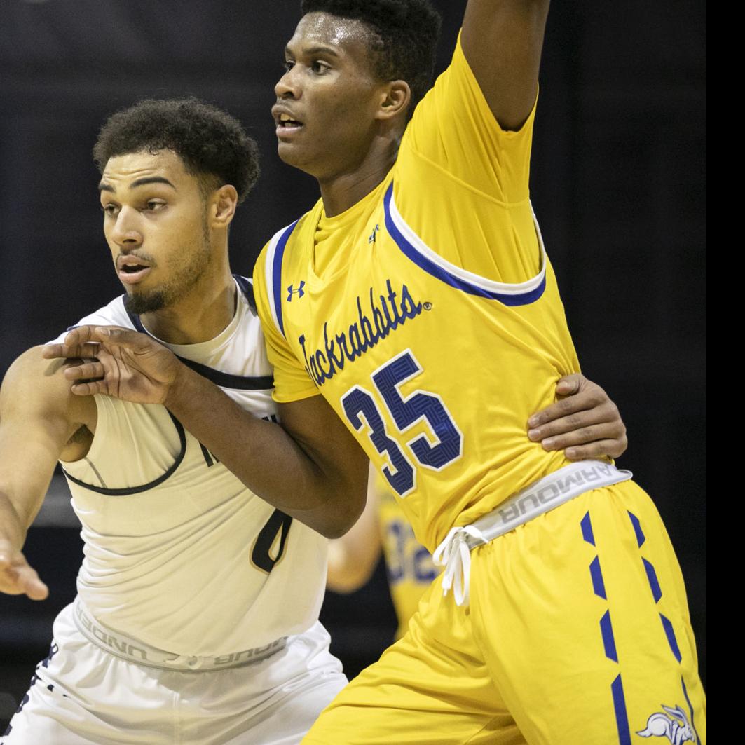 Montana State Men S Basketball Players Zeke Quinlan Quentin