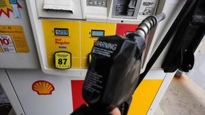 Gas prices hit wartime high as Trump weighs next Iran move