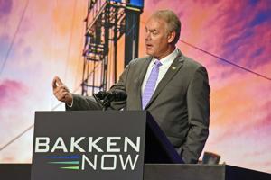 Zinke emphasizes partnering with oil industry