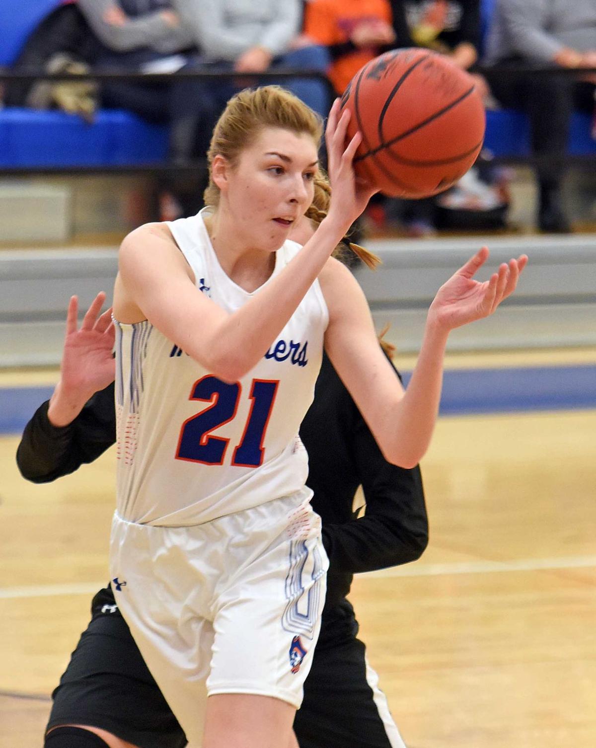 Injuries Hit U Mary Women S Basketball Team Hard Bohl Jossart