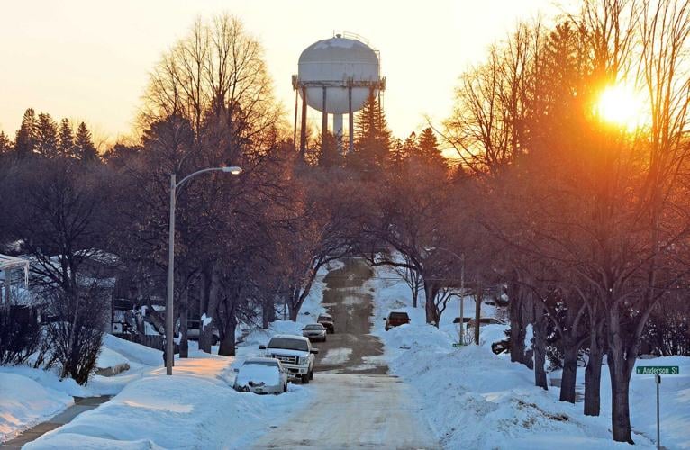 Bismarck neighborhood, cellphone companies clash over future of water