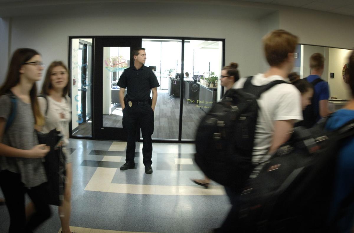 PHOTO1