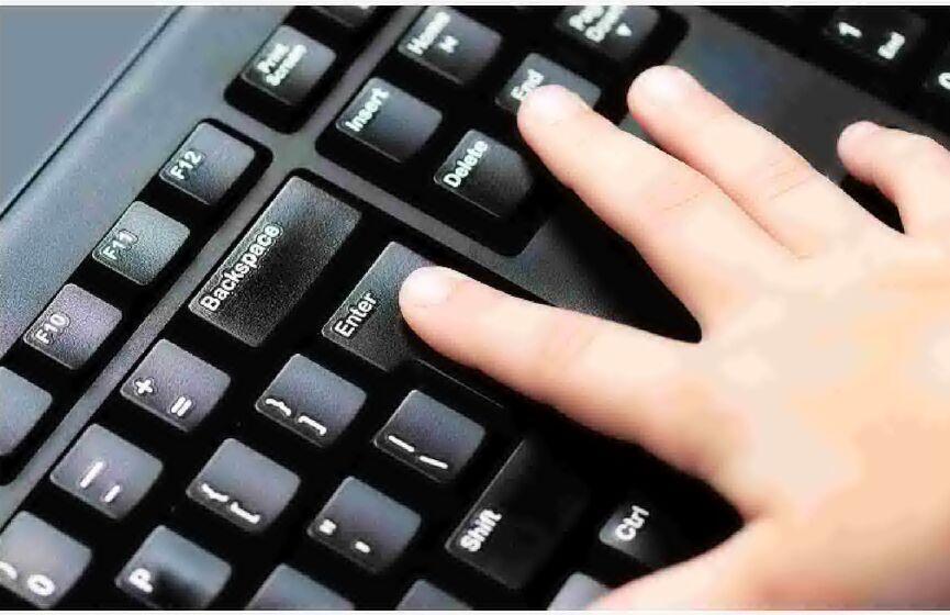 Lawmakers renew push for online child safety bill