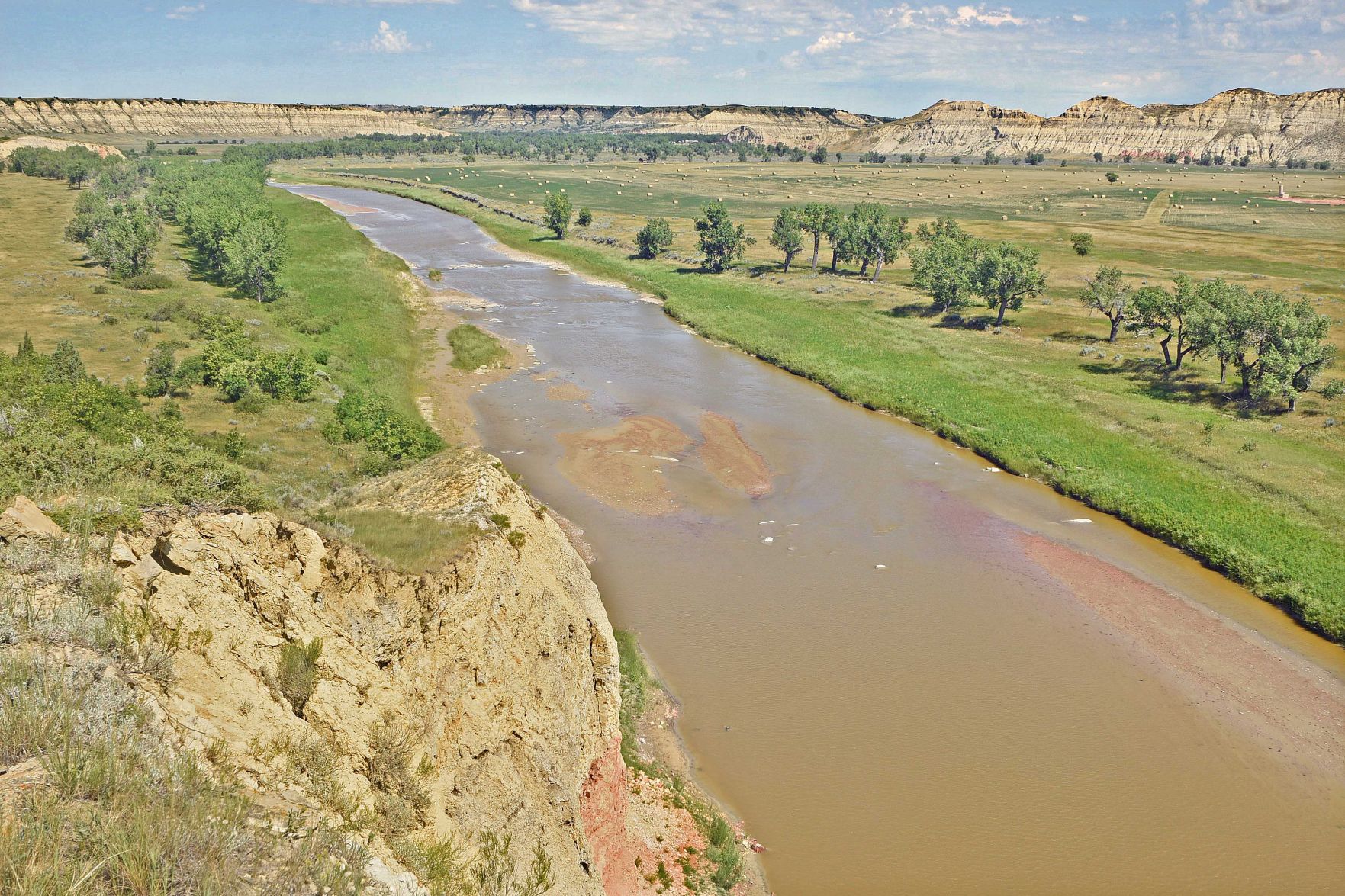 Ranch owners sue over proposed Little Missouri River bridge picture