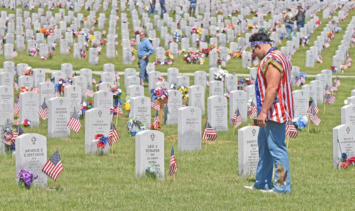 Memorial Day Celebrated In Bismarck Mandan Tribune Photo Collections Bismarcktribune Com