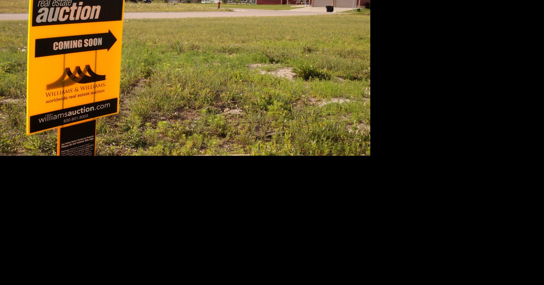 Halliburton to auction off empty Williston lots