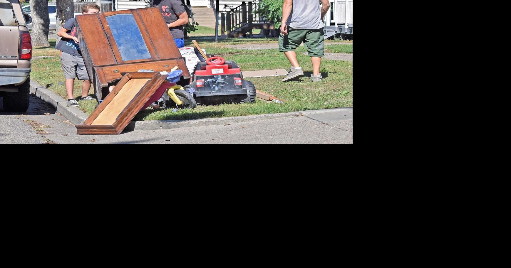 Fall cleanup set next week in BismarckMandan; Mandan will not collect