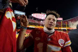 Chiefs' Mahomes hitting the road for first time in the playoffs to play Buffalo