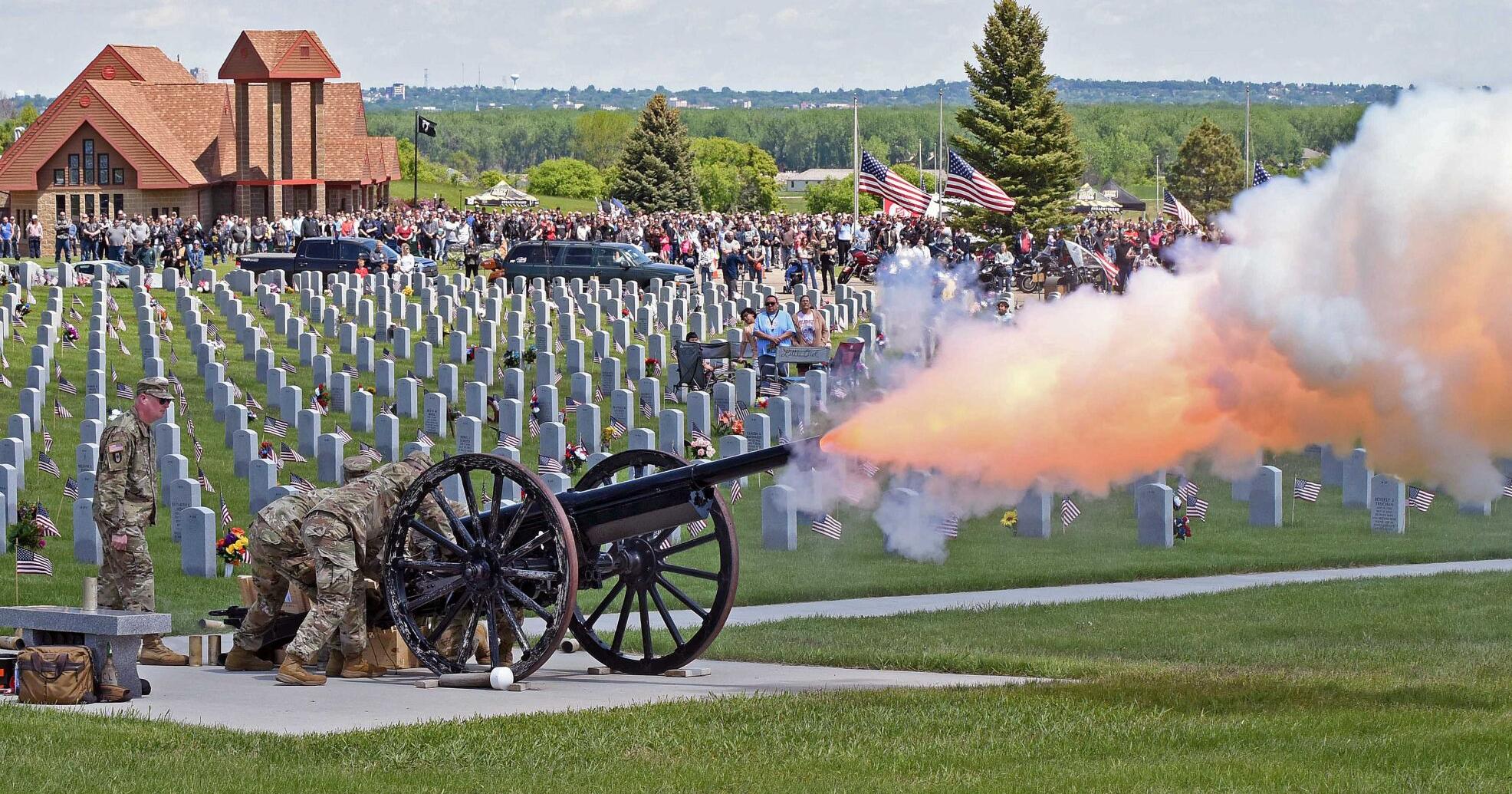 Memorial Day ceremony brings out community, honor - Vimarsana News