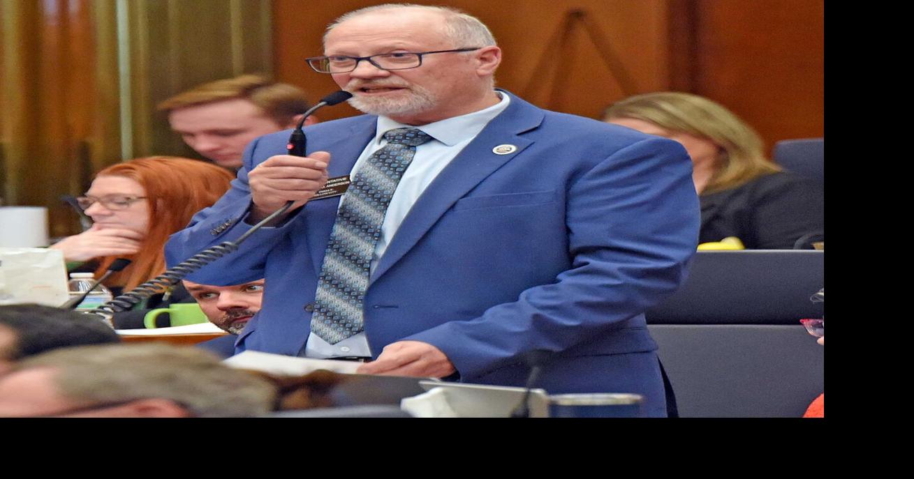 North Dakota lawmakers vote to raise gas tax to fund roads