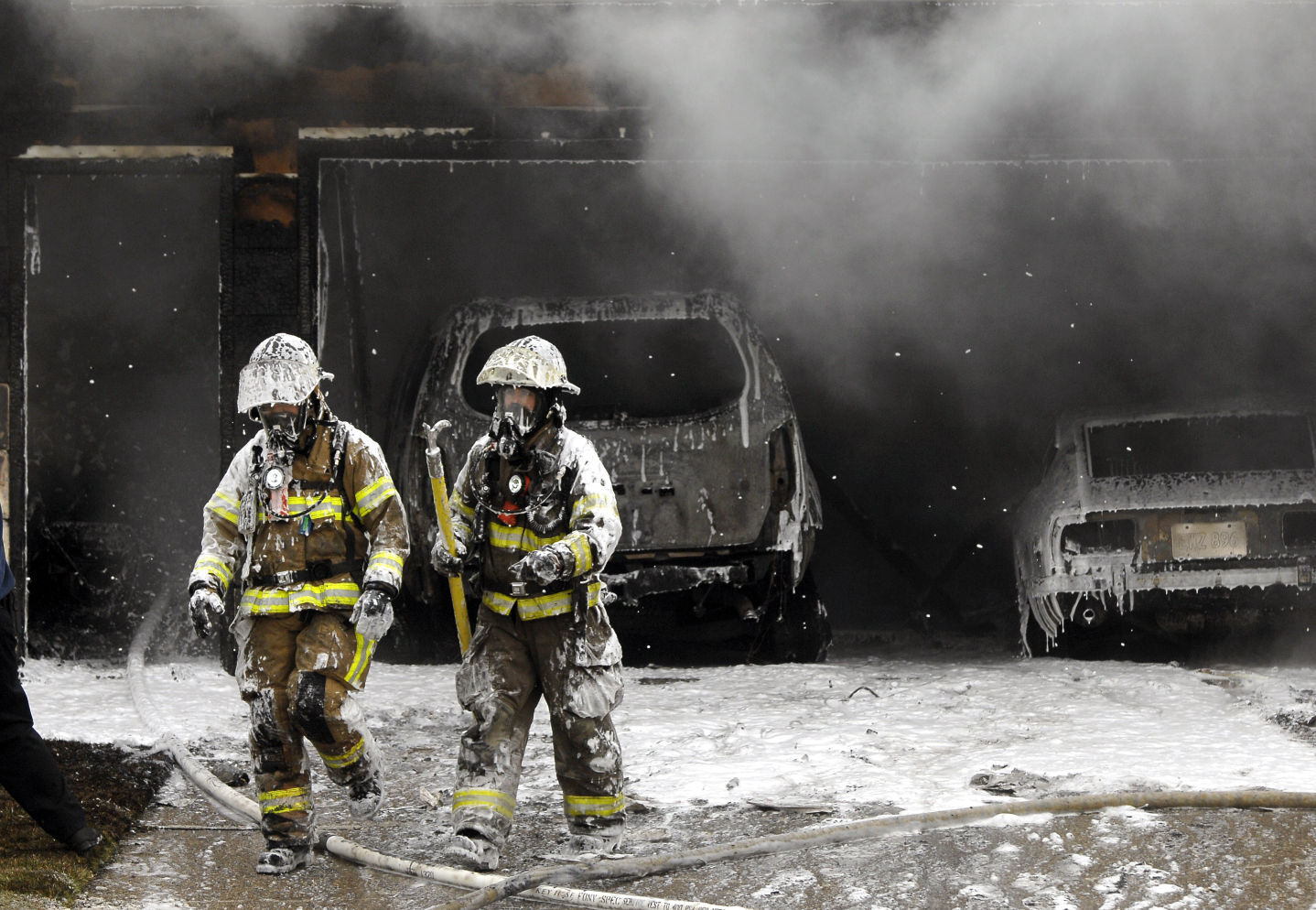 Three Safe Following Bismarck House Fire | Bismarck | Bismarcktribune.com