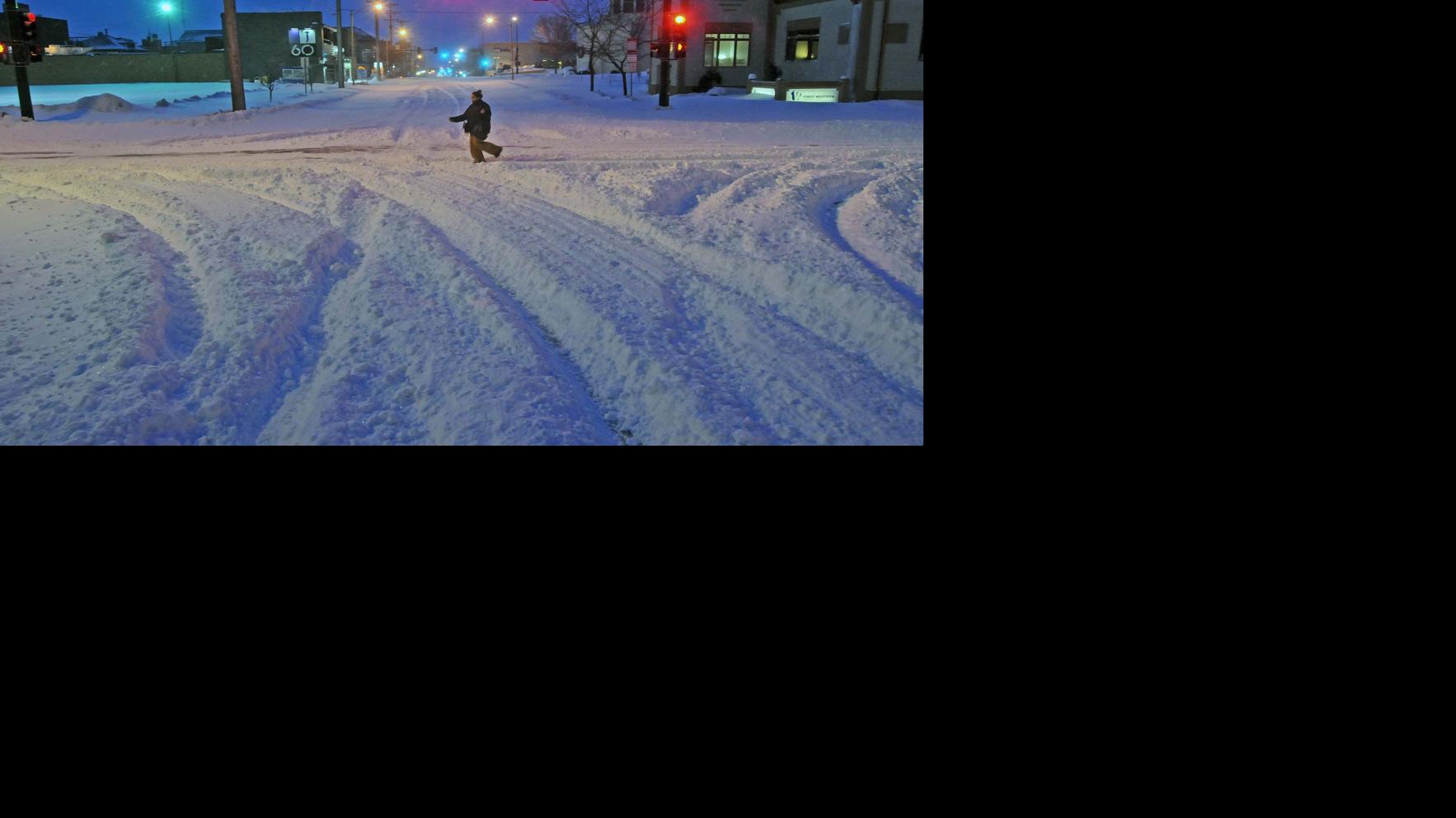 Christmas Day blizzard rages into Monday | Tribune Photo Collections ...