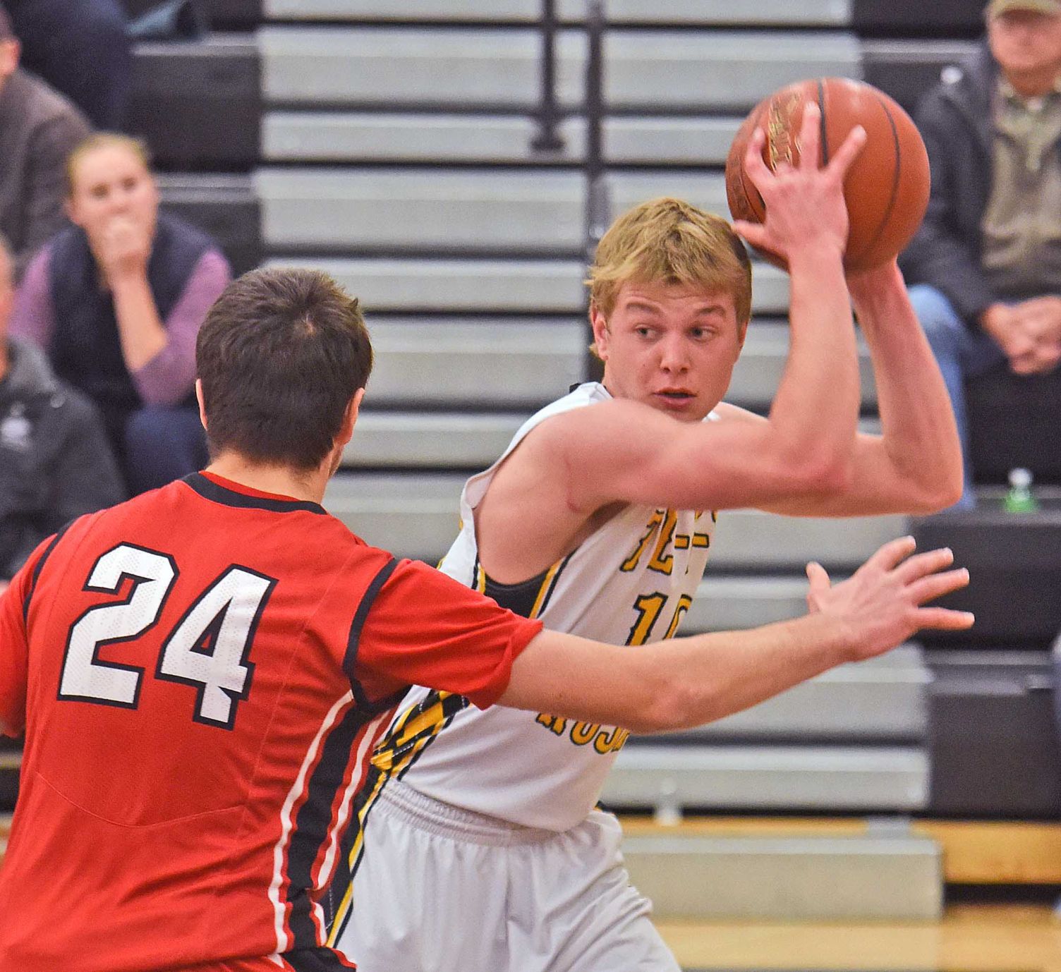 Mandan Holiday Tournament: Flasher Holds Off Turtle Lake-Mercer ...