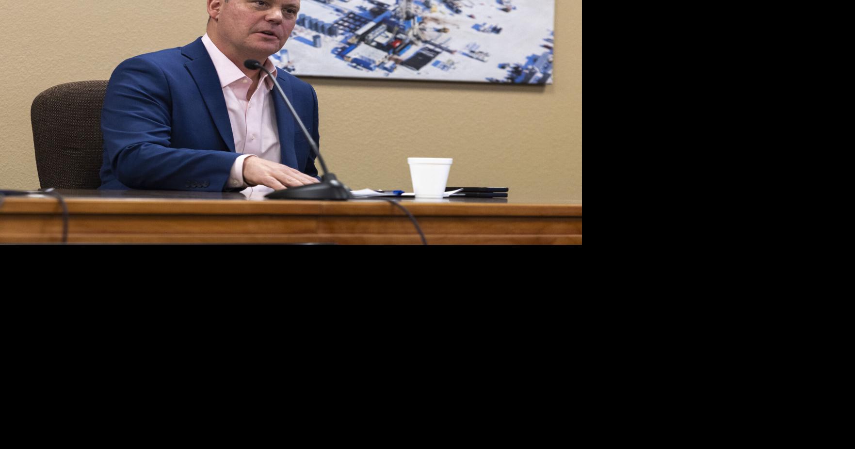 North Dakota regulators expect flat oil output in '26