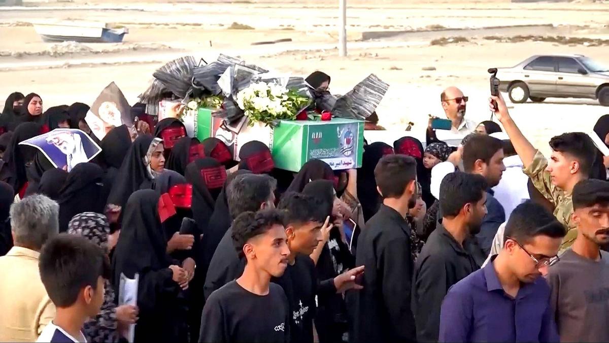به نام ایزد یکتا ⏳ تقویم تاریخ: ✍ امـروز شنبه ☑ ۱۴شهریور ۱۴۰۵خورشیدی ☑ فروردین خشتره‌ویریه ۳۷۶۴ زرتشتی ☑ ۵ سپتامبر ۲۰۲۶ میلادی ☑ ۲۳ ربیع‌الاول ۱۴۴۸ قمری ✅ روزشمار شمسی