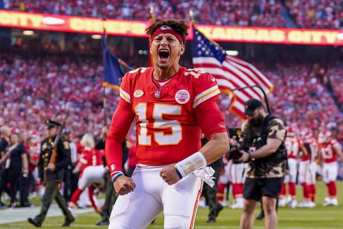 Patrick Mahomes happy with Chiefs contract amid QB extensions