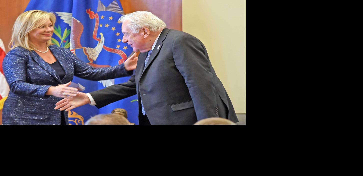 North Dakota awards highest honor to retired Secret Service agent