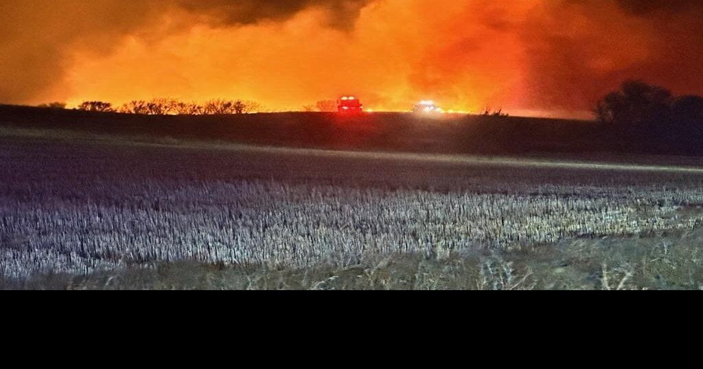 ノースダコタ州西部の山火事、避難を促し1人死亡