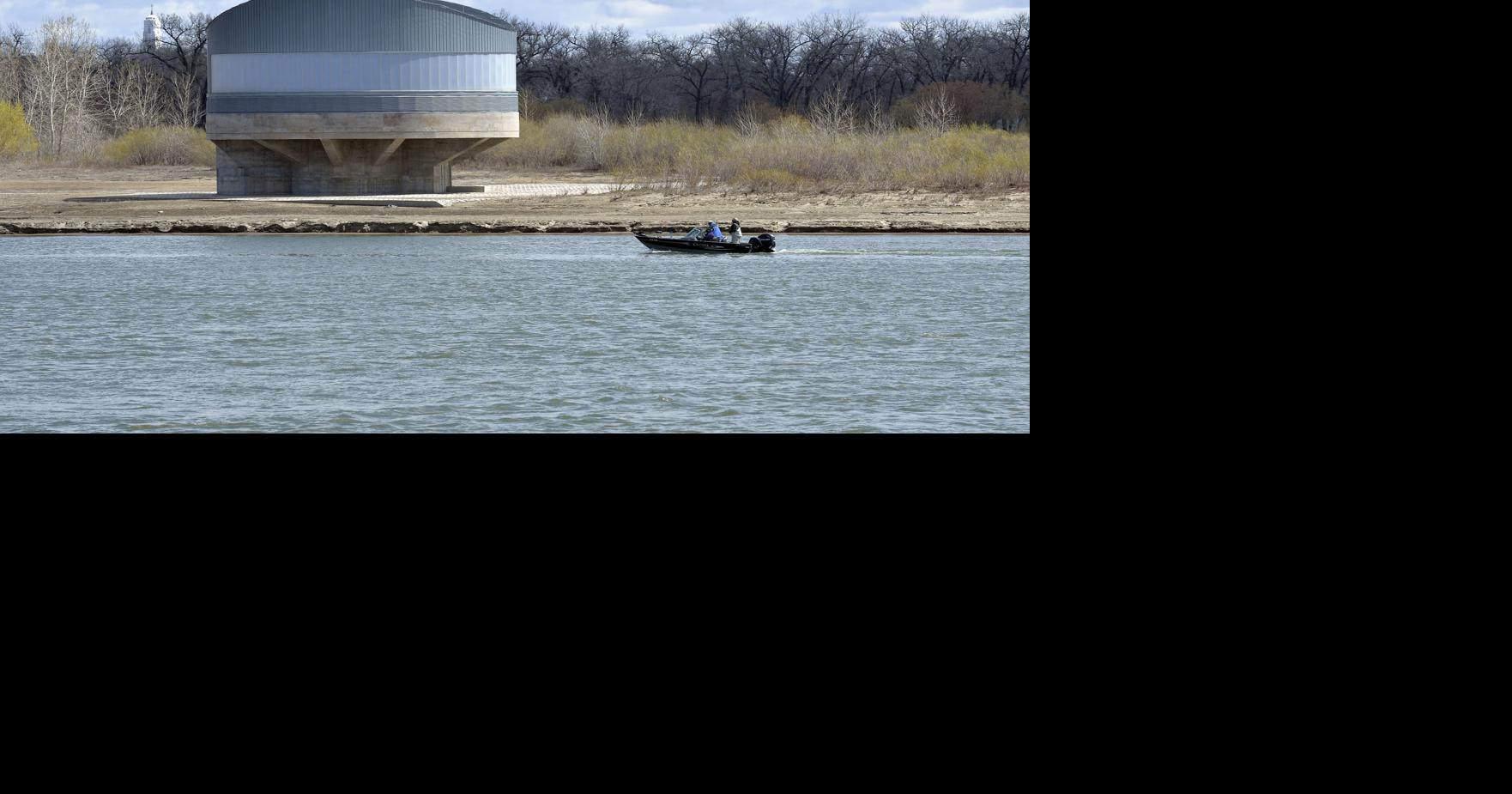 Bismarck defends new water rates