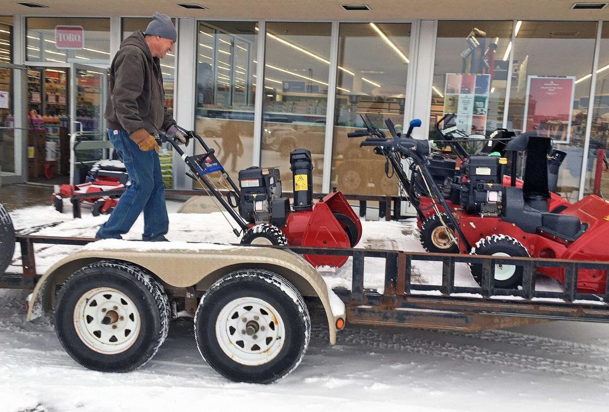 Blizzard bearing down on BismarckMandan; up to 18 inches of snow forecast