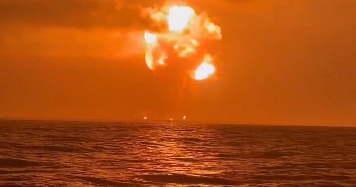 Boater Captures Blue Origin Rocket Explosion