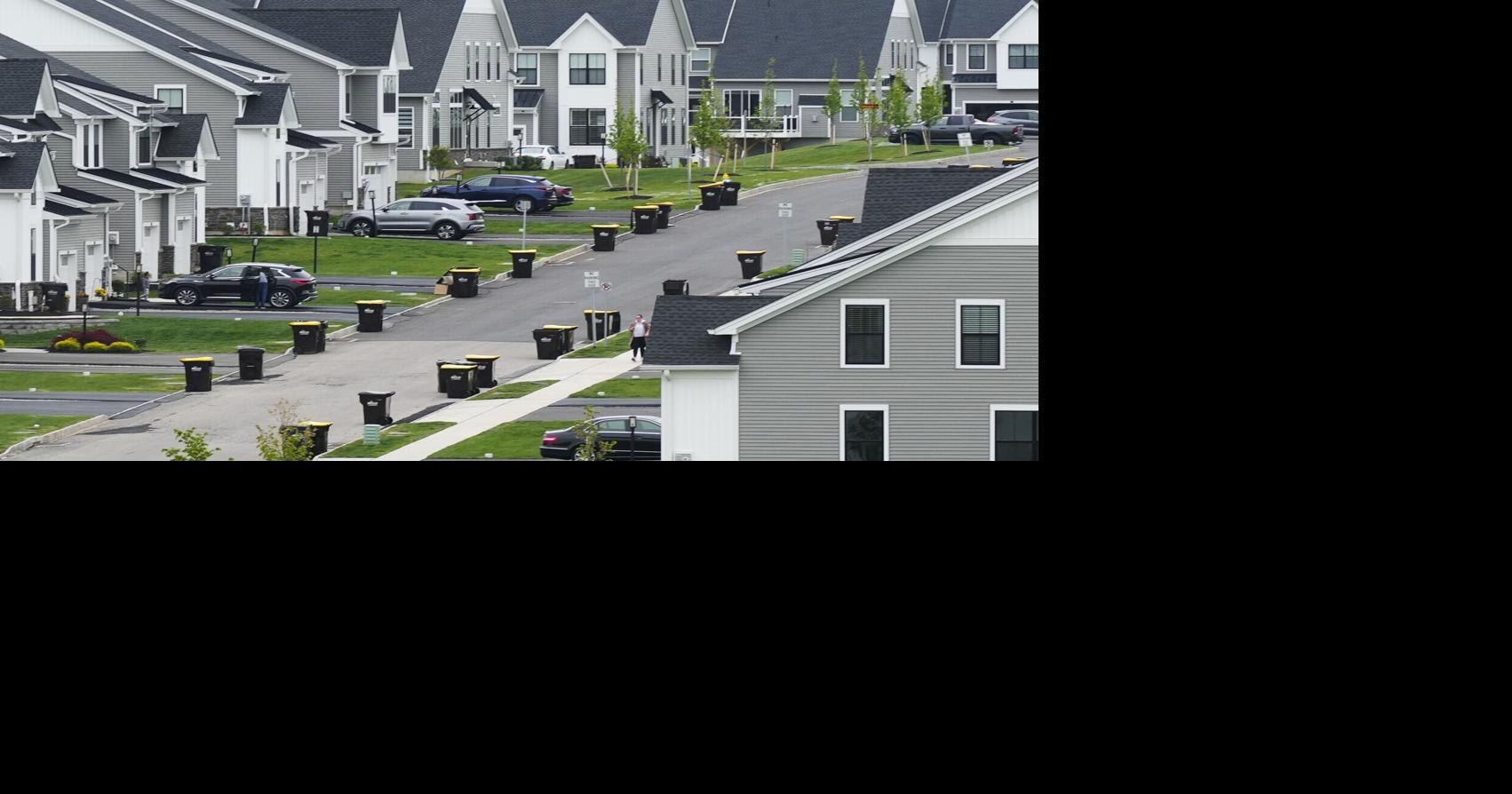 US homebuyers weigh options Buy now or wait for lower rates