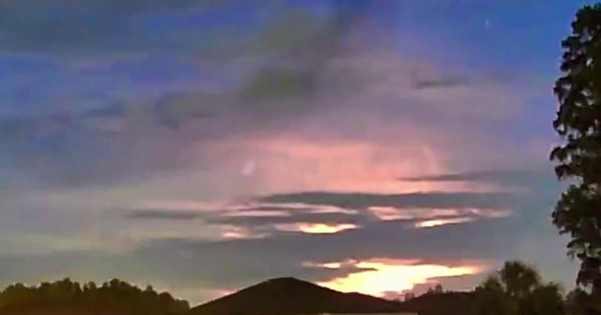 US: NASA Moon Mission Rocket Explosion Seen 120 Miles Across Florida Sky.
