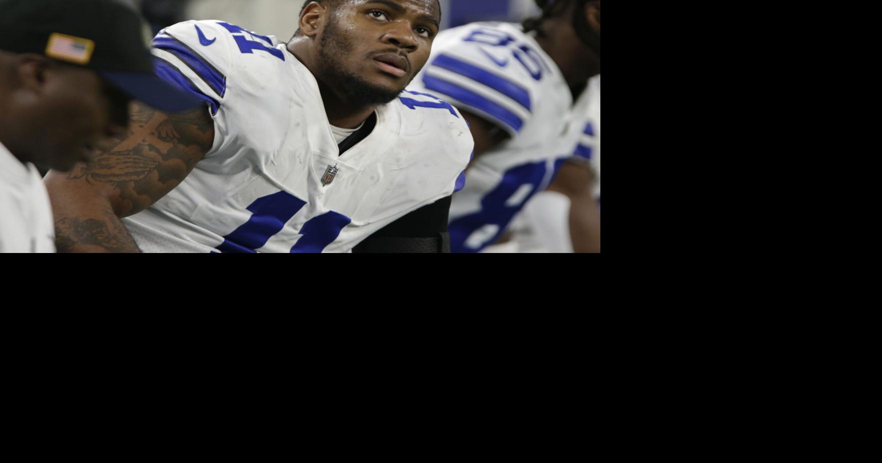 Cowboys and Bengals Line Up Editorial Photography - Image of suit