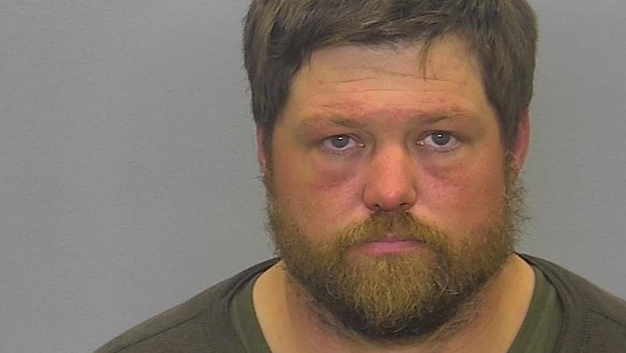 who is kathy bates dating