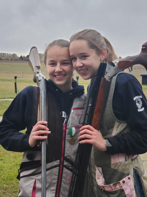 Sisters Kylie Thompson and Jenna Thompson