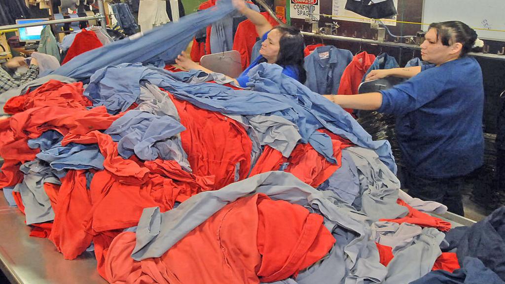 Clothing The Workers Oil Boom Creates Business For Laundries Clothes Sales Bakken News Bismarcktribune Com