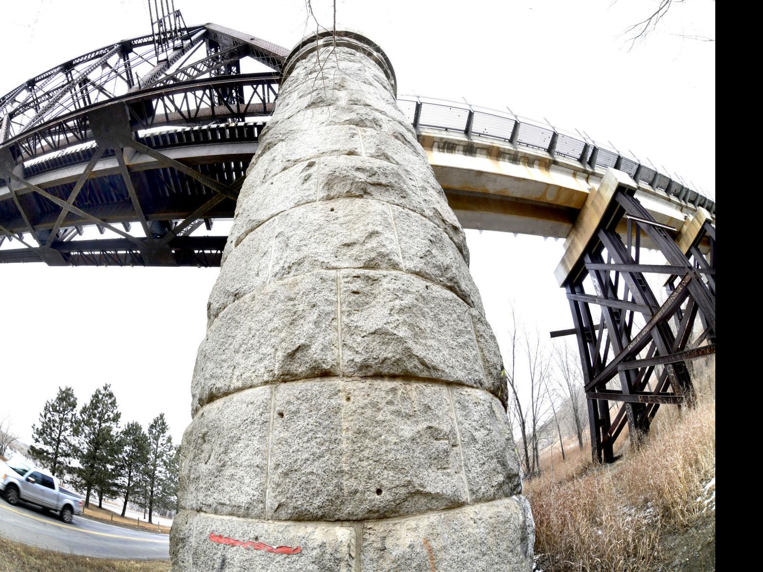North Dakota Governor Supportive Of Saving Bismarck Mandan Rail Bridge Bismarck Bismarcktribune Com