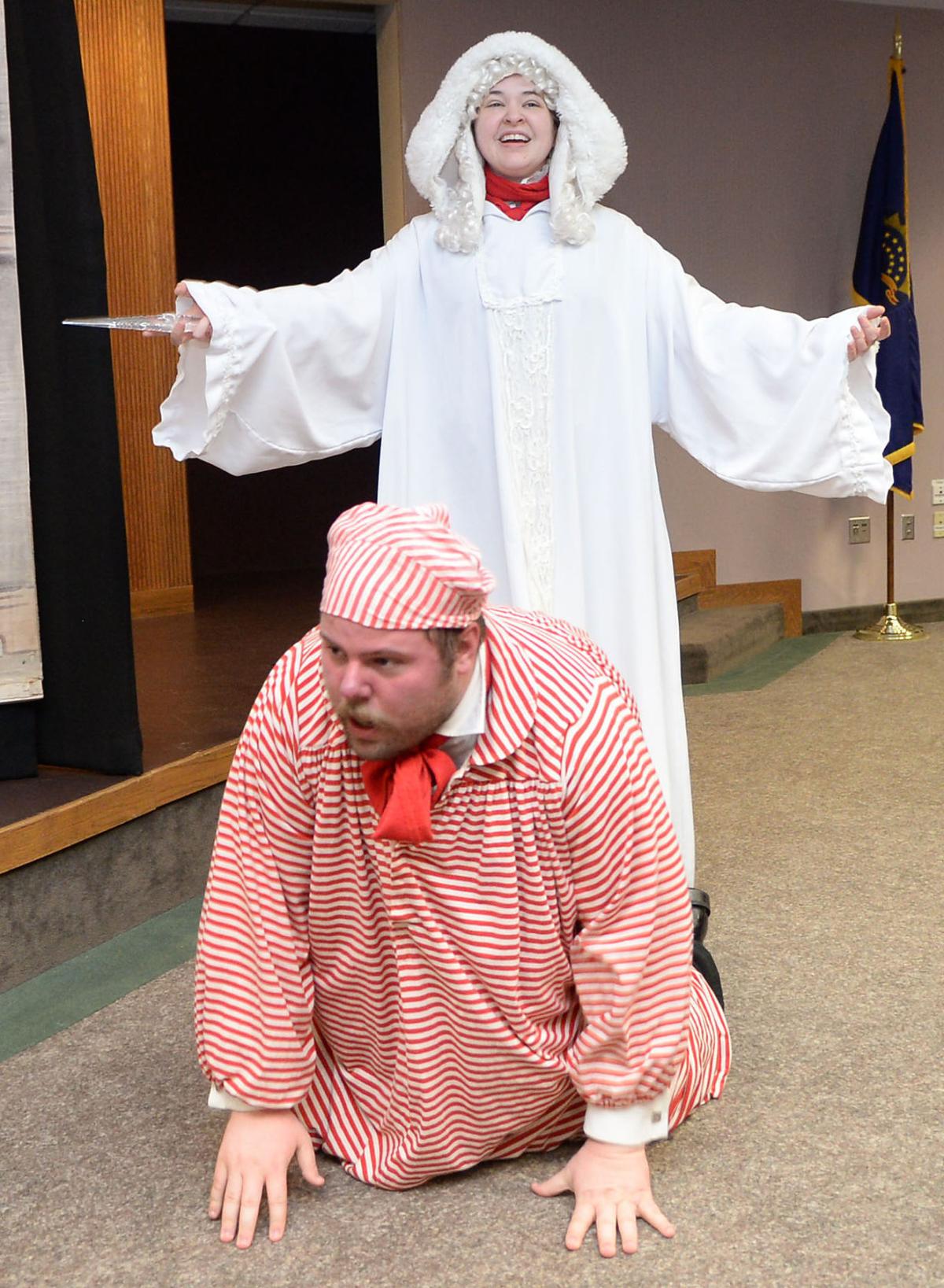113015-nws-ChristmasCarol 05