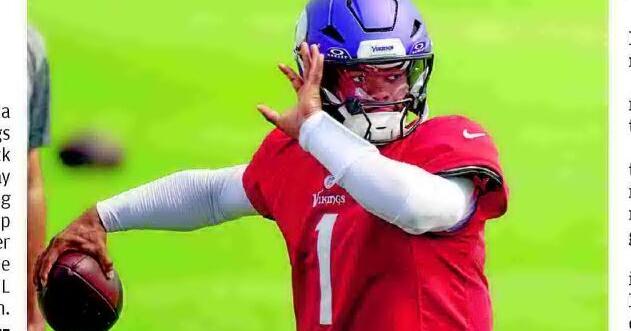 Vikings adapting offense to help Murray