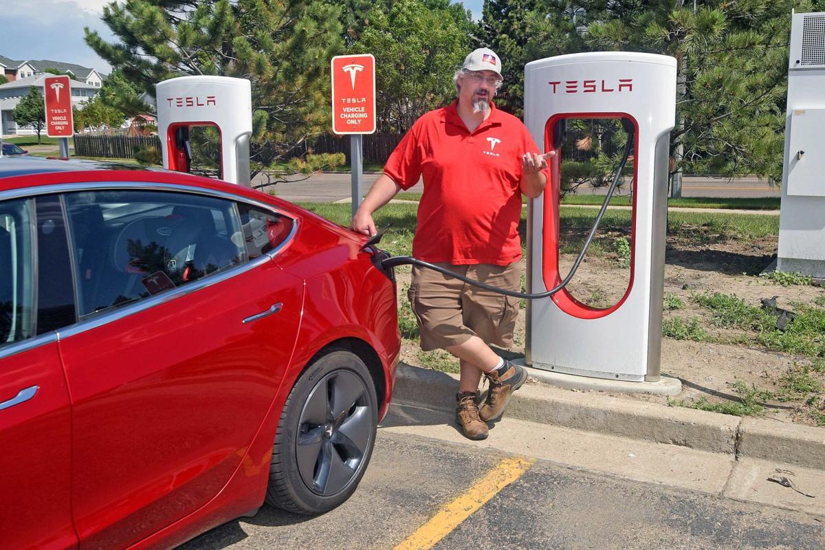070320-nws-tesla1.jpg