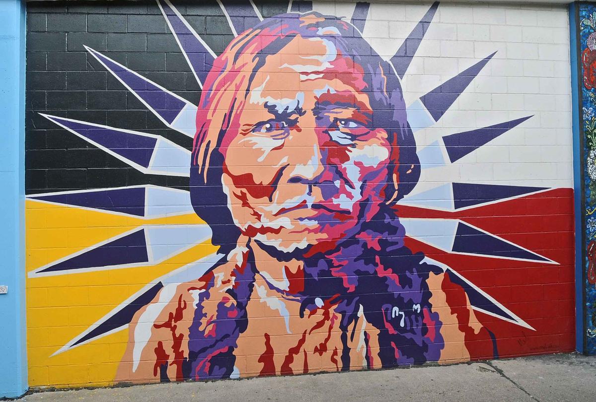 New Mural Brings Beauty To Downtown Bismarck Bismarck Bismarcktribune Com