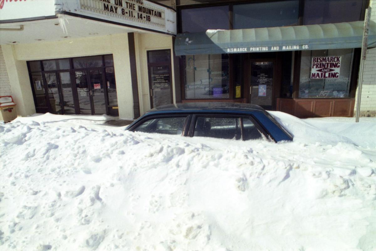 North Dakota History in Photos 1997 Blizzard History