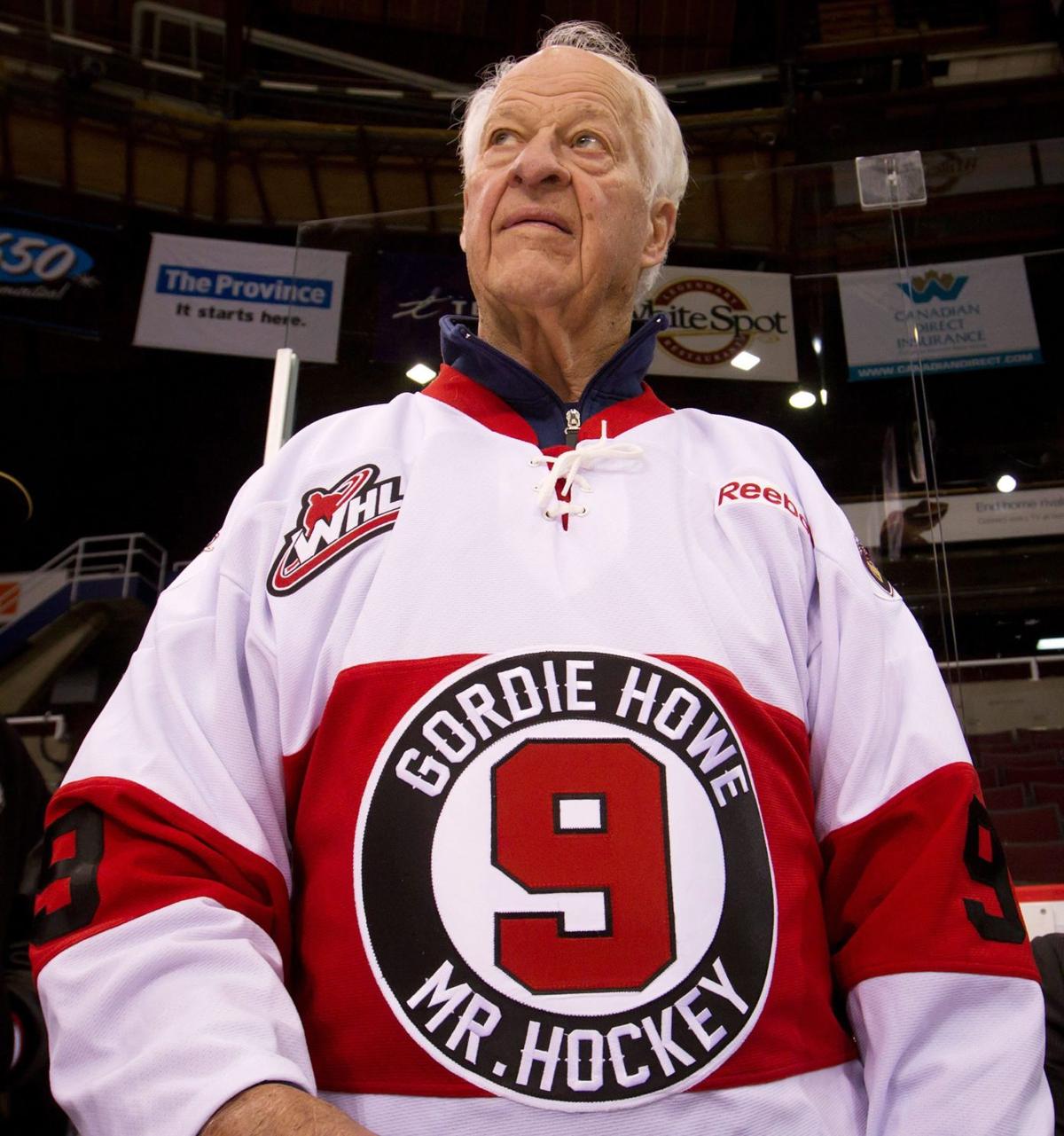 Hall of Famer Gordie Howe did it all in career that spanned five