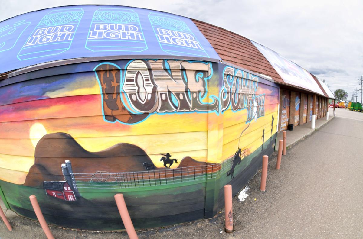 052219-nws-lonesome-dove-mural-2
