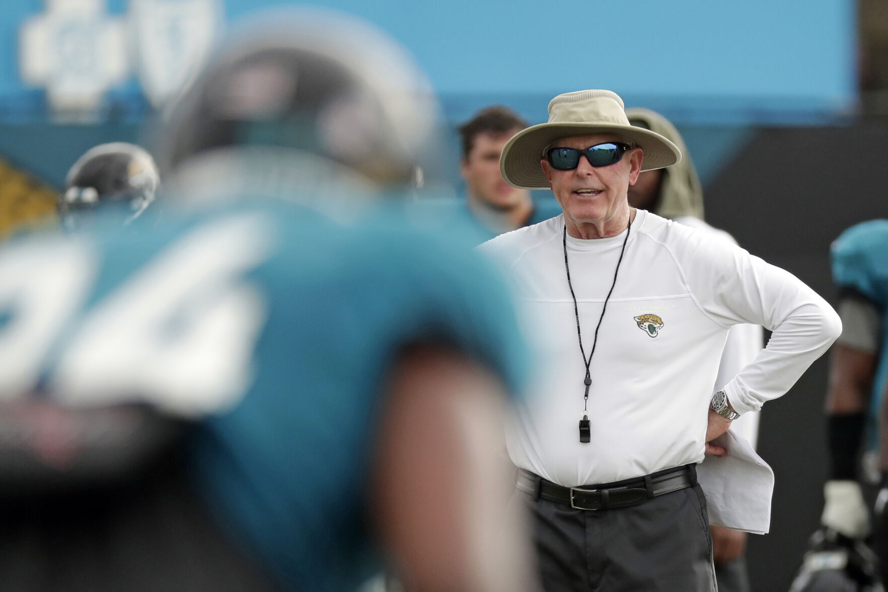 Jaguars to induct Coughlin into ring of honor