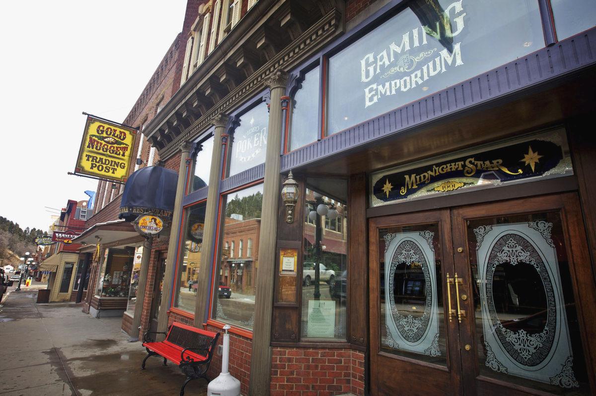 Lights Go Out On Kevin Costner S Midnight Star In Deadwood State