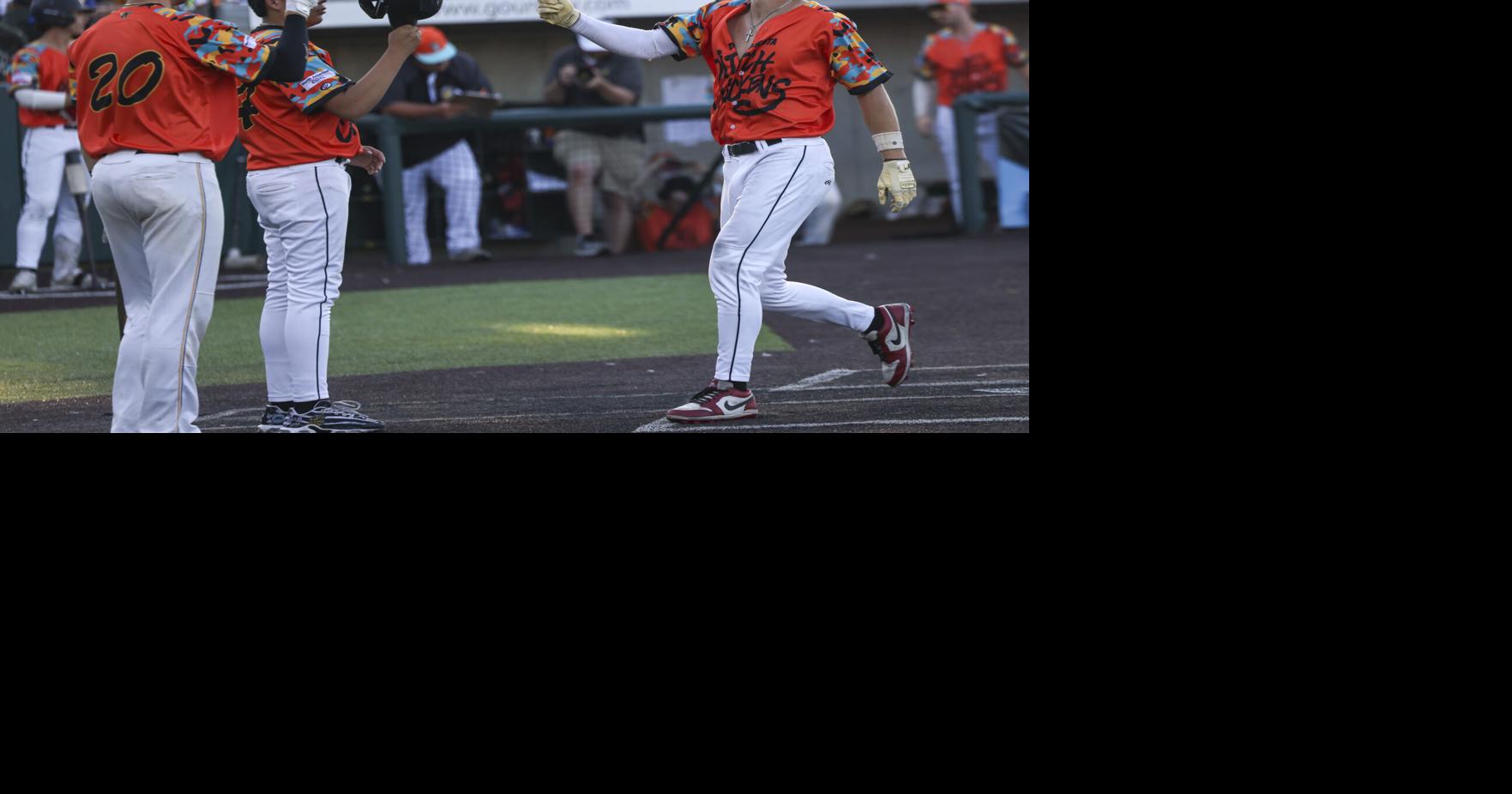 Canzoni clubs walk-off homer in Ditch Chickens debut