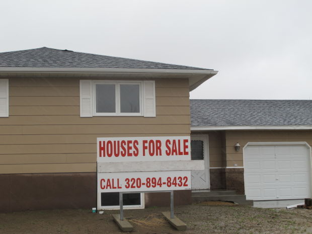 Oil Boom Pressure Squeezes New Life Into Richardton Bakken News Bismarcktribune Com