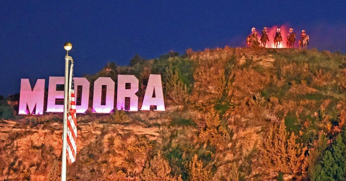 Medora Sign Medora Musical to celebrate 60th anniversary on June 4