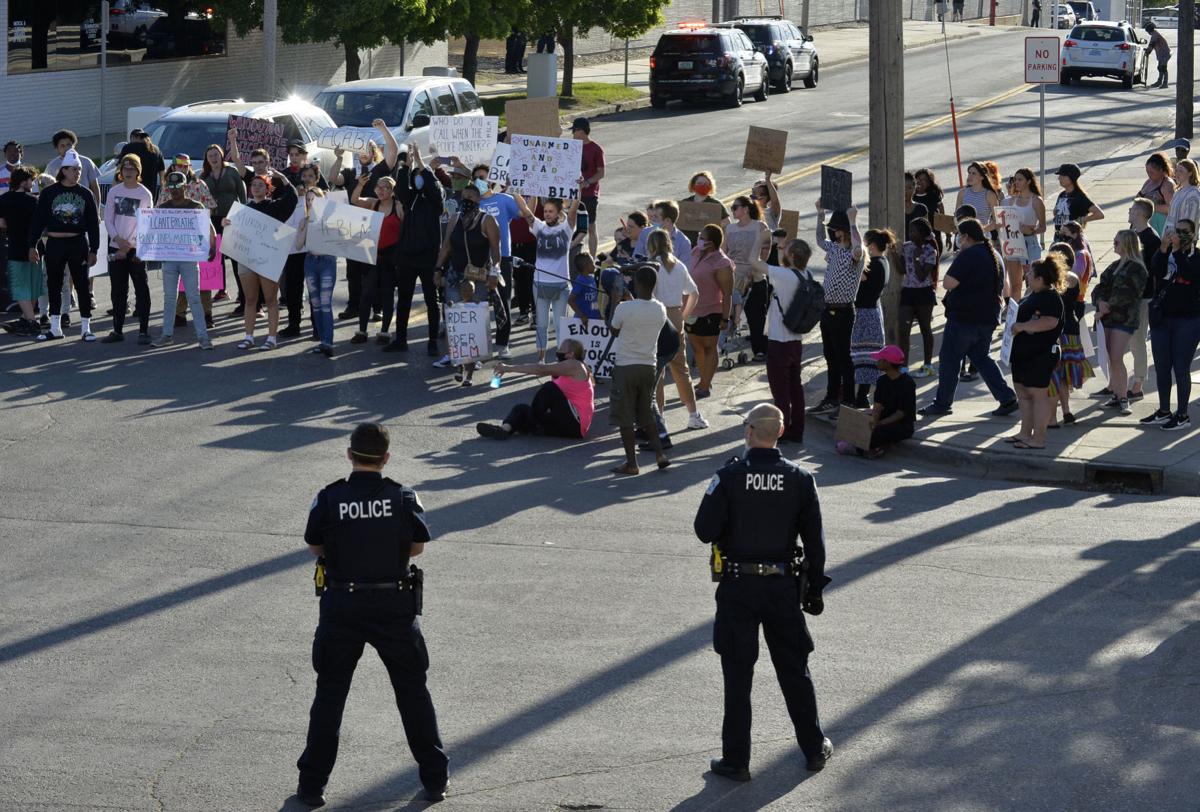 Peaceful Protest Planned For Main Avenue In Bismarck Bismarck Bismarcktribune Com
