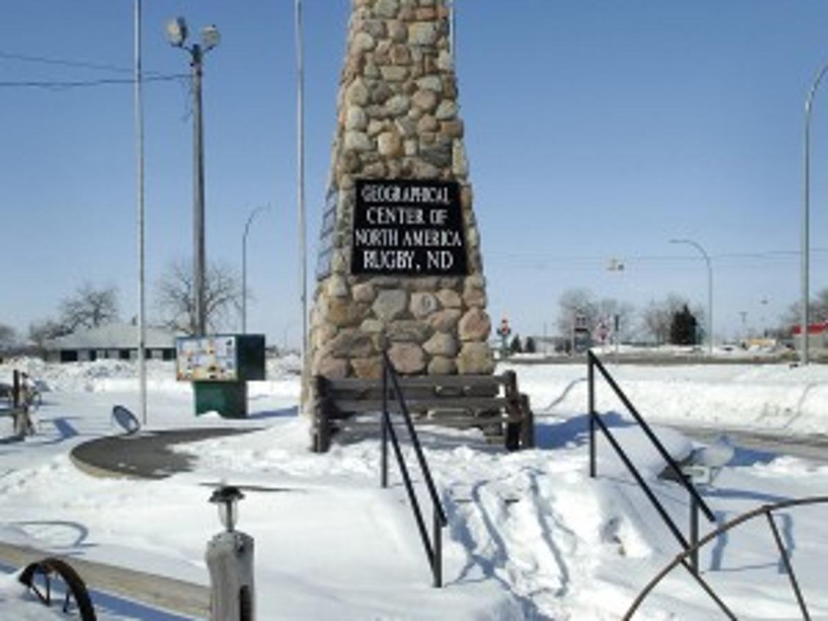 Rugby S Claim To Being Geographic Center Of North America Is A Little Off Target State Regional Bismarcktribune Com