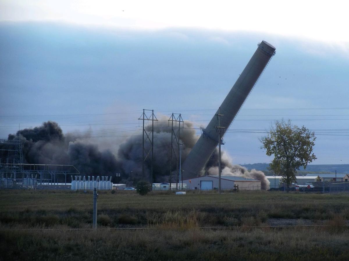 Stanton Station Power Plant Demolished In Planned Implosion Local News For Bismarck Mandan North Dakota Bismarcktribune Com