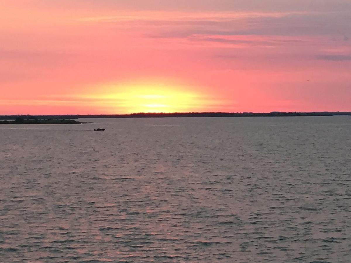 Sunrise on Lake Audubon