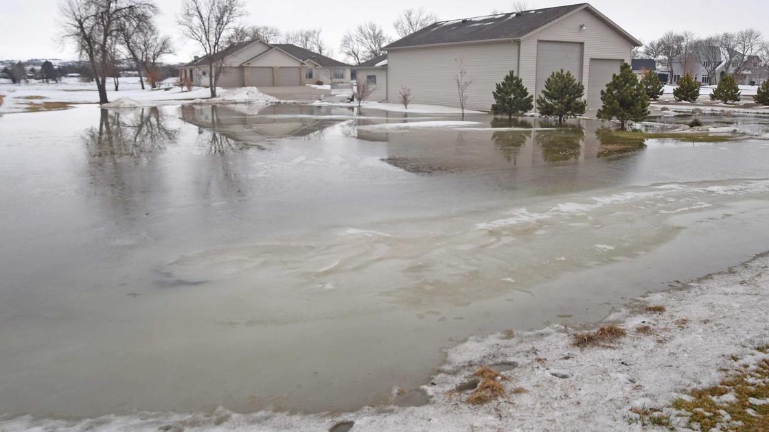Insurance commissioner urges North Dakotans to research flood risk early - Bismarck Tribune